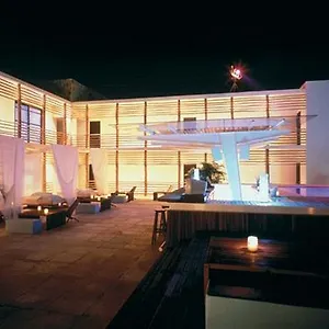 deseo-hotel-and-lounge.quintano-roohotels.com/